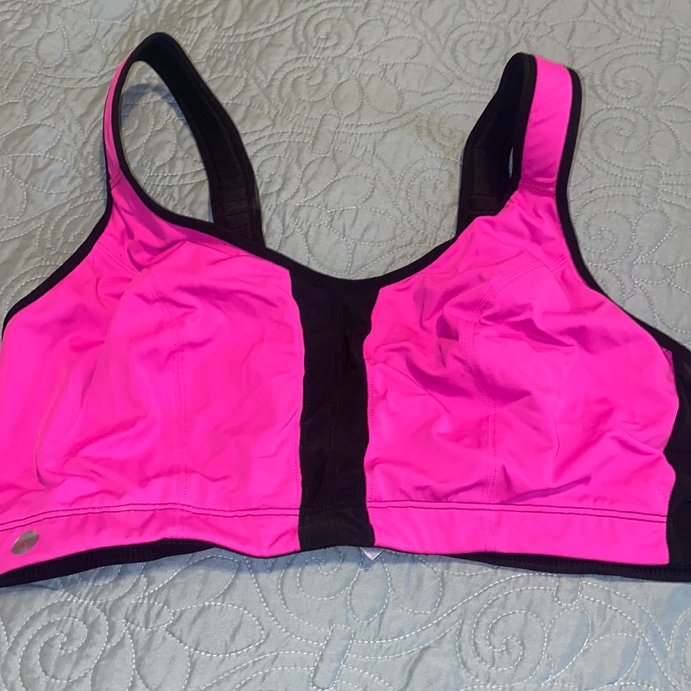 LIVI sports bra